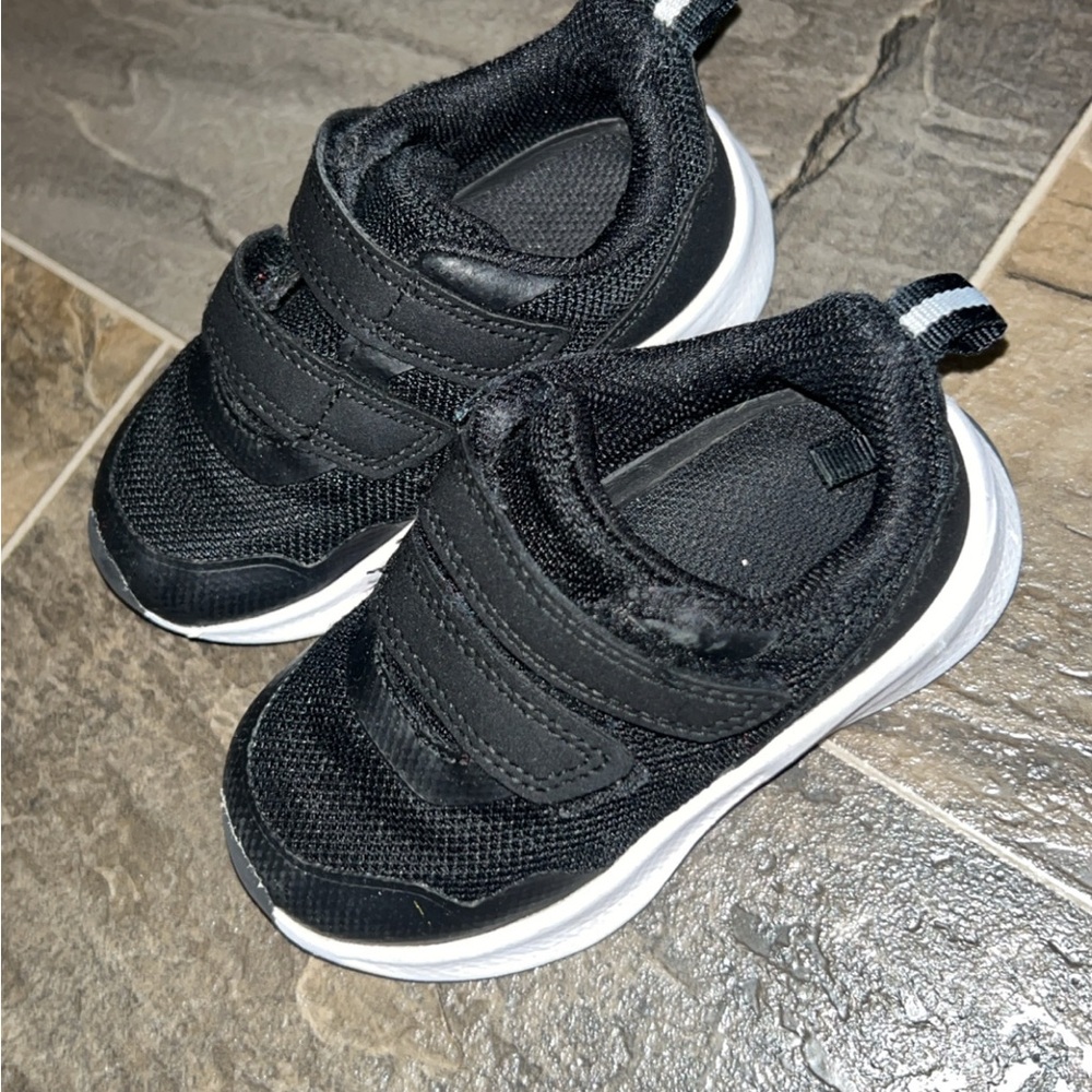 Toddler Black Hook-and-Loop Sneakers with White Sole